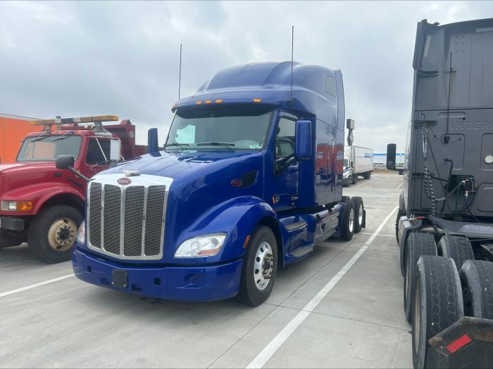 2022 Peterbilt 579-12