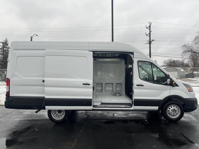 2026 Ford Transit 350 HD-14