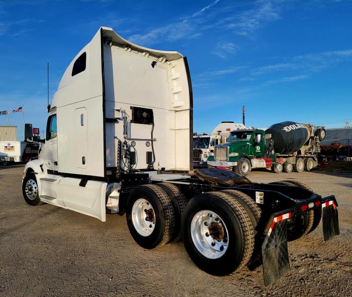 2022 Peterbilt 579-6