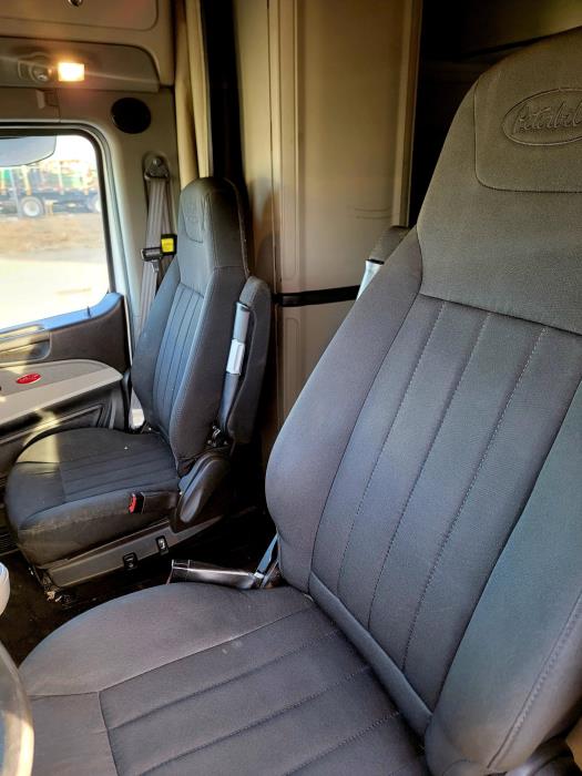 2022 Peterbilt 579-19