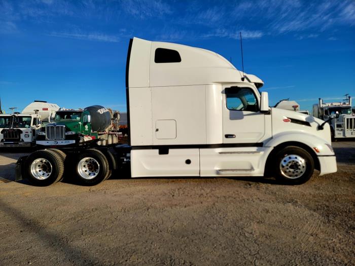 2022 Peterbilt 579-2
