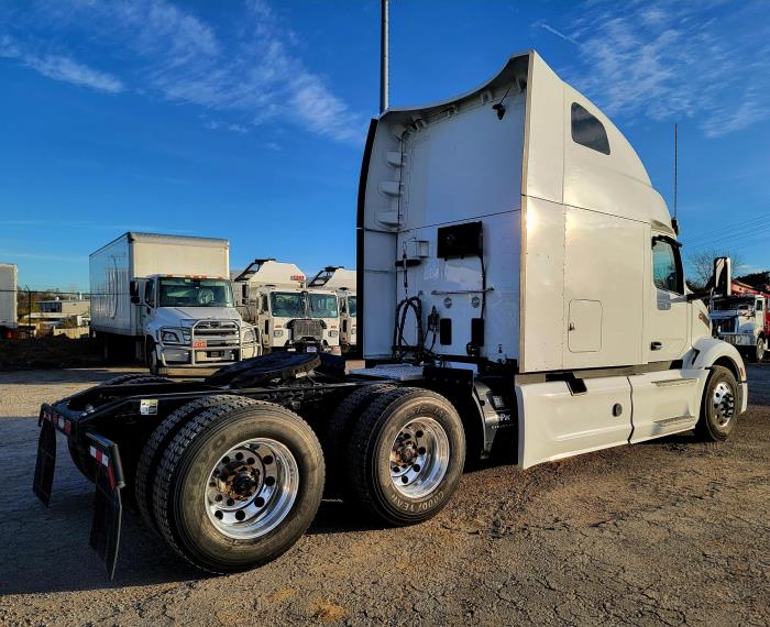 2022 Peterbilt 579-3