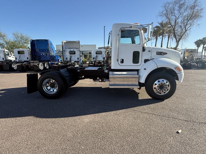2018 Peterbilt 337-6