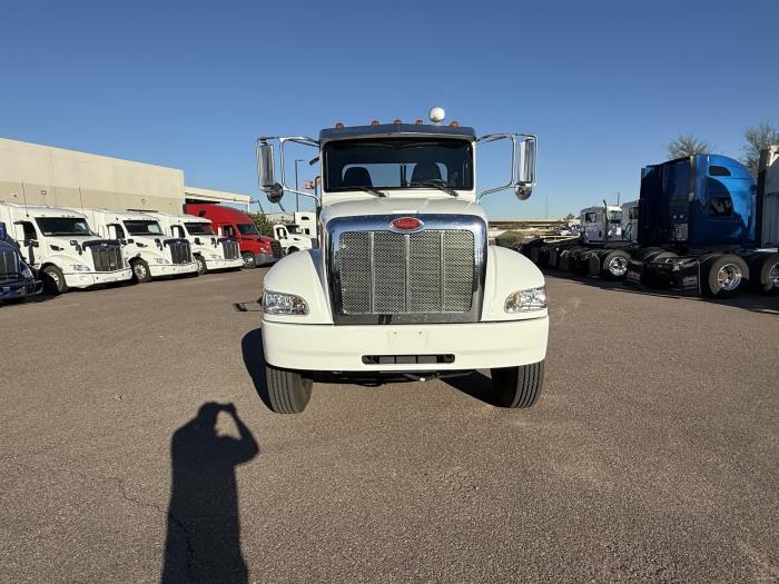 2018 Peterbilt 337-8