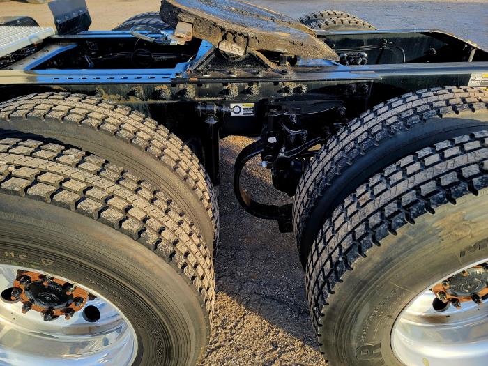 2022 Peterbilt 579-13