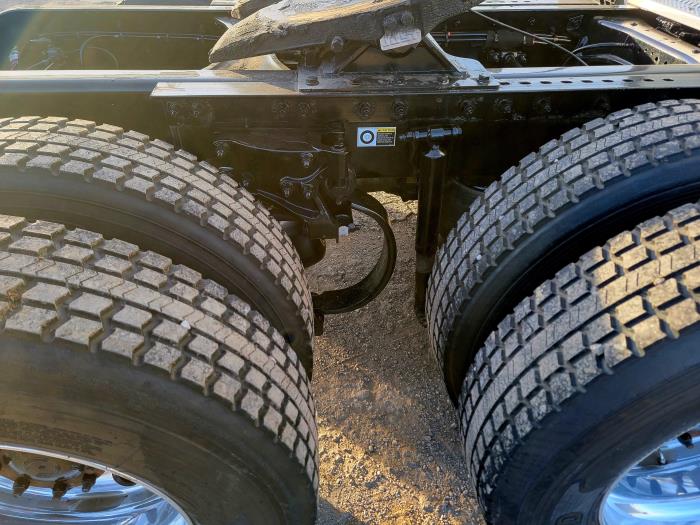 2022 Peterbilt 579-14