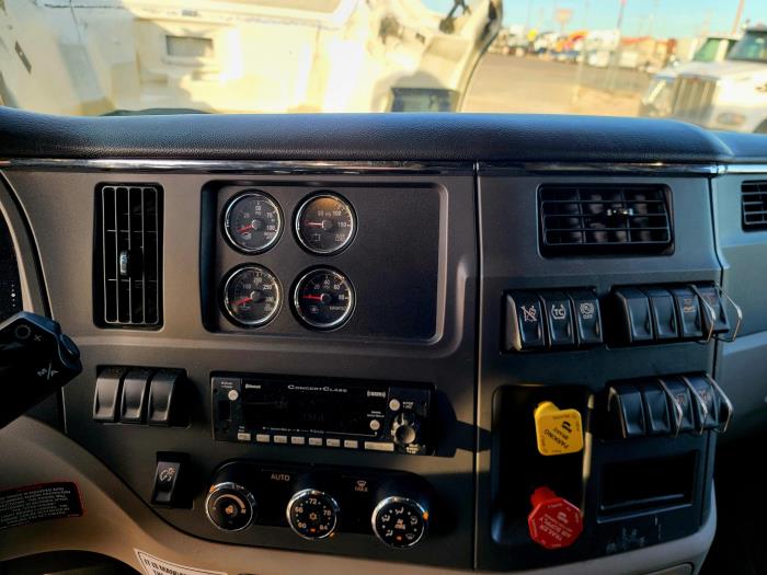 2022 Peterbilt 579-21