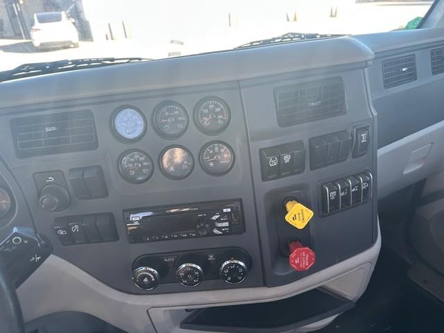 2021 Peterbilt 579-7