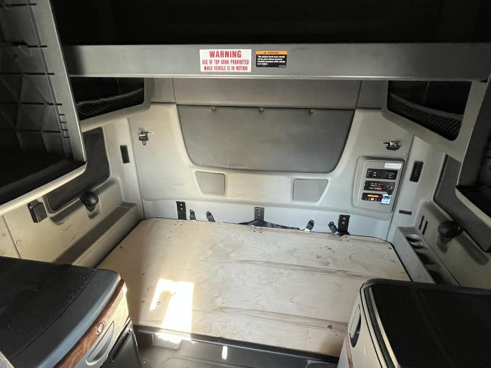 2020 International LT625-12