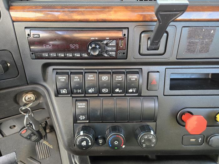 2019 International LT625-9