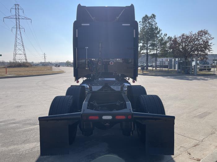 2022 Peterbilt 389-10