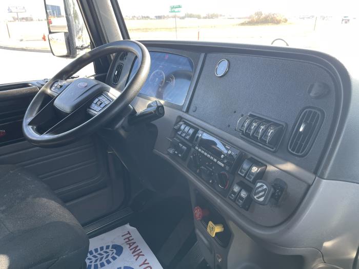 2022 Peterbilt 389-21
