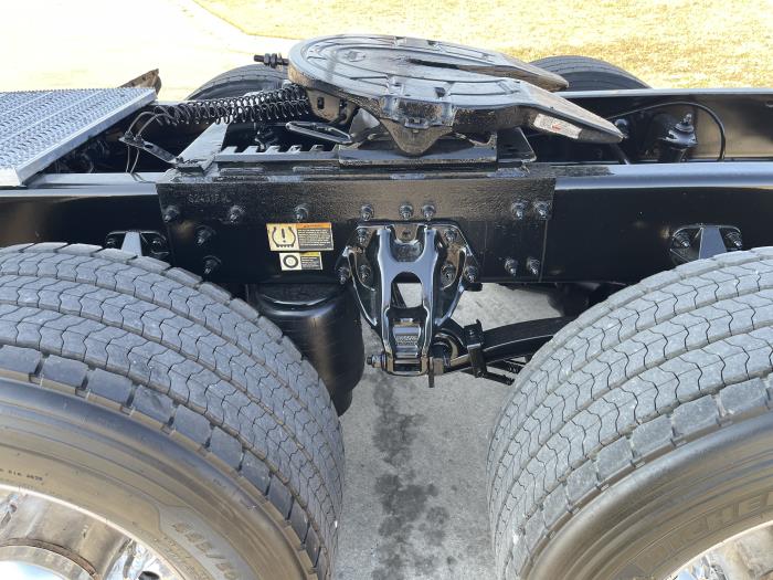 2022 Peterbilt 389-11