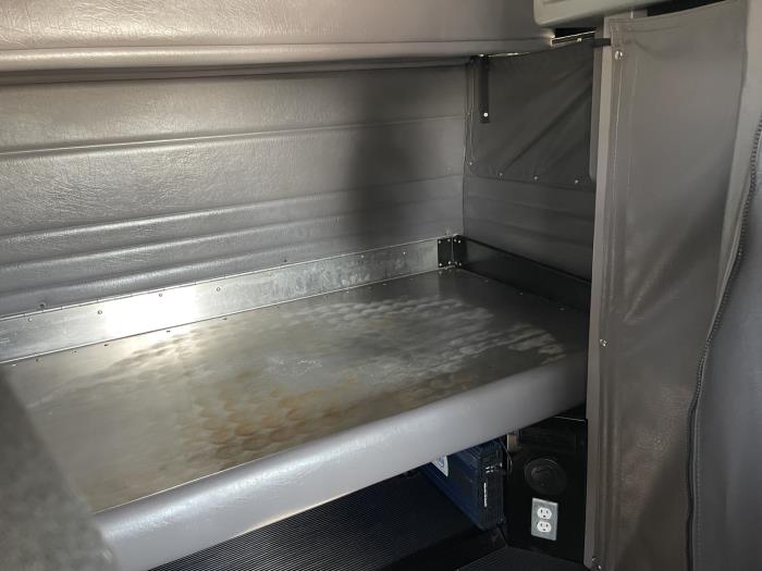 2022 Peterbilt 389-23