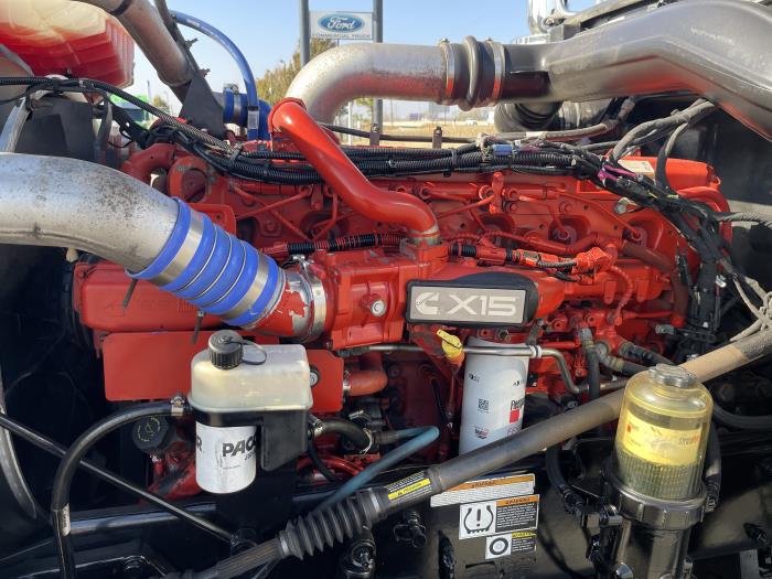 2022 Peterbilt 389-28