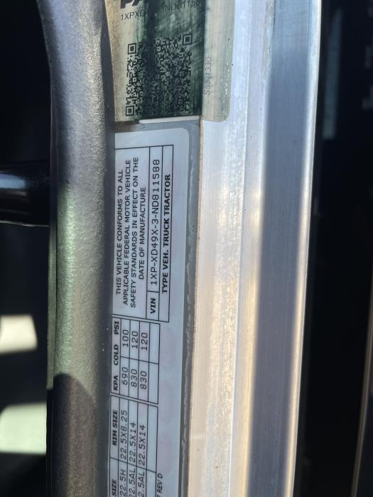 2022 Peterbilt 389-31