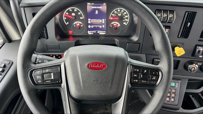 2026 Peterbilt 548-8