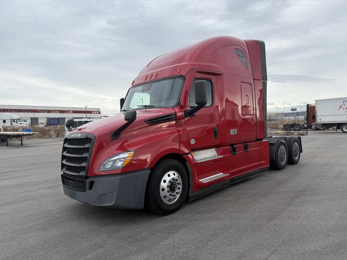2022 Freightliner Cascadia-1