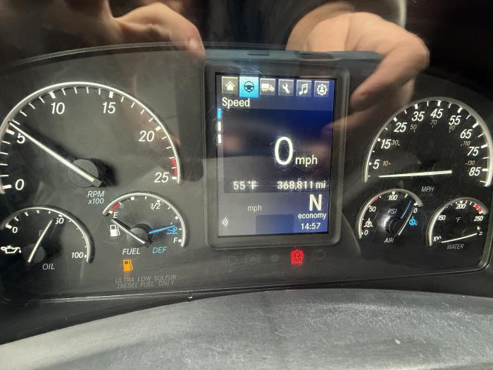 2022 Freightliner Cascadia-10