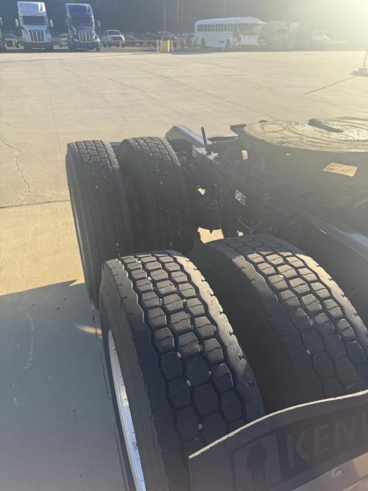 2020 Kenworth T880-8