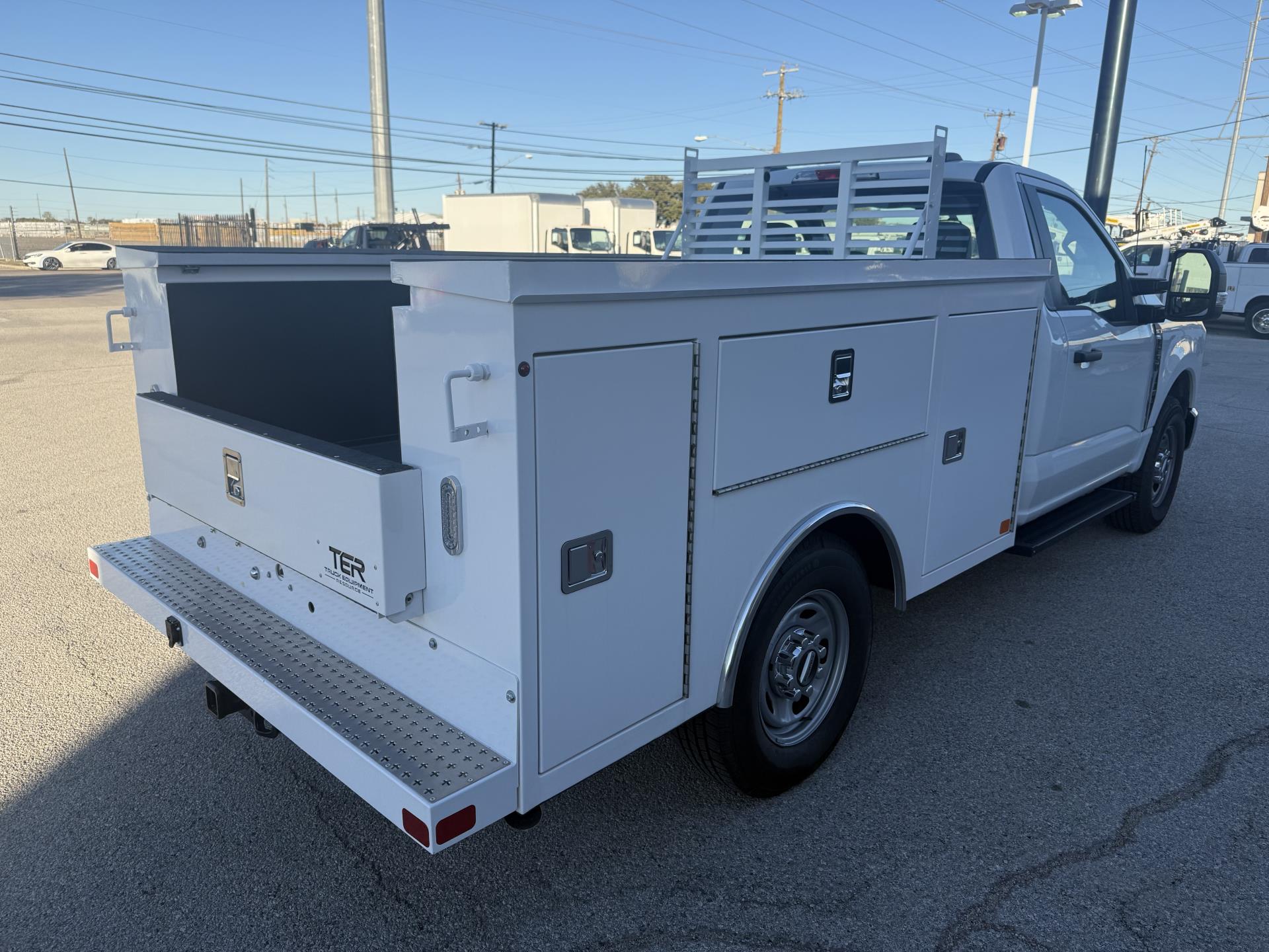 New 2025 Ford F-250 - photo 5