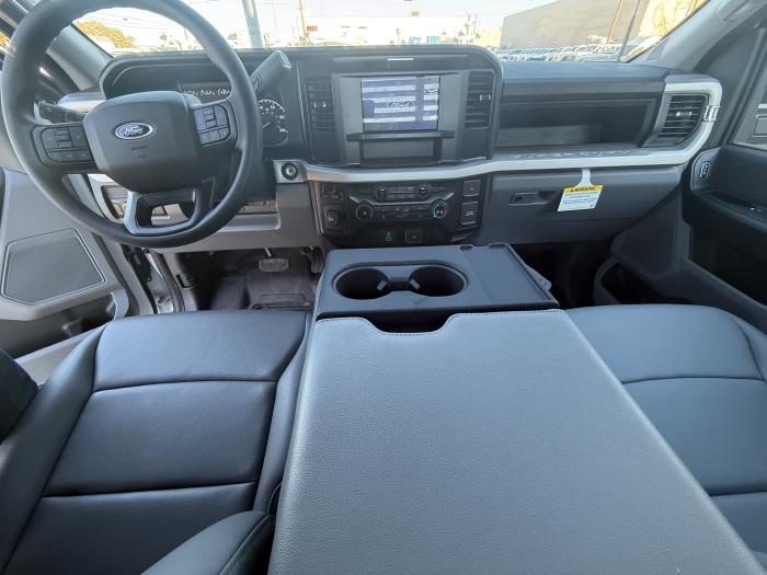 2025 Ford F-250-13