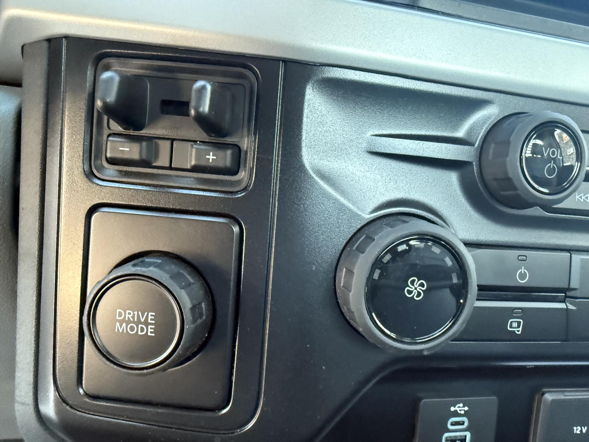 New 2025 Ford F-250 - photo 15