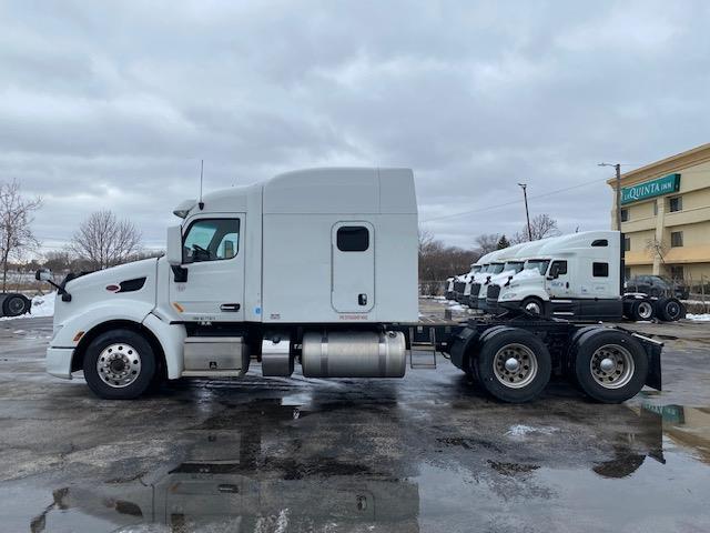 2022 Peterbilt 579-1