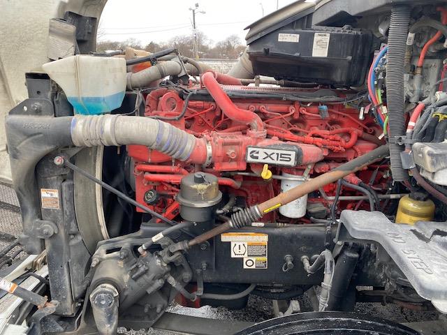 2022 Peterbilt 579-8