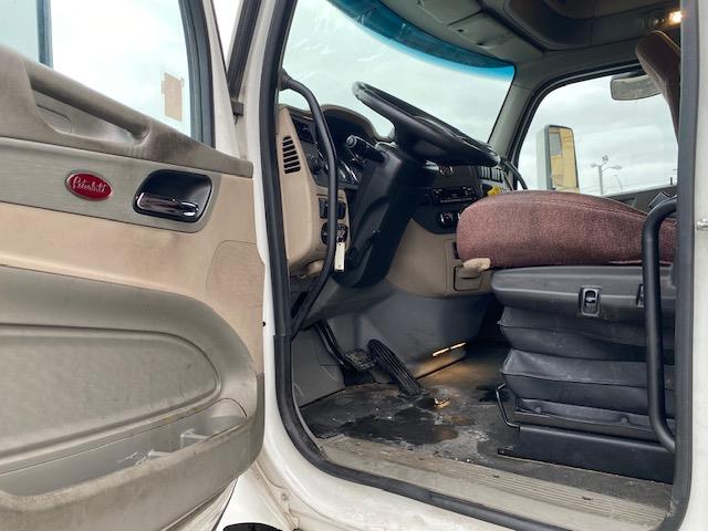 2022 Peterbilt 579-12