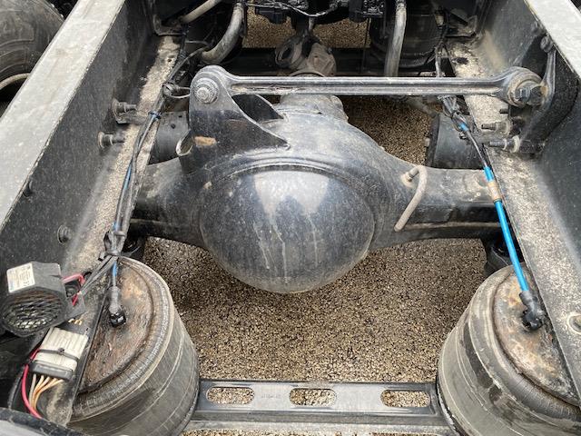 2023 Volvo VNR64T400-5