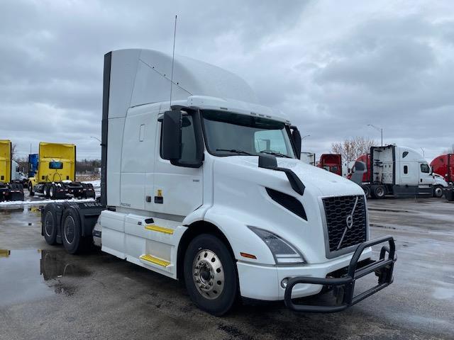 2023 Volvo VNR64T400-9