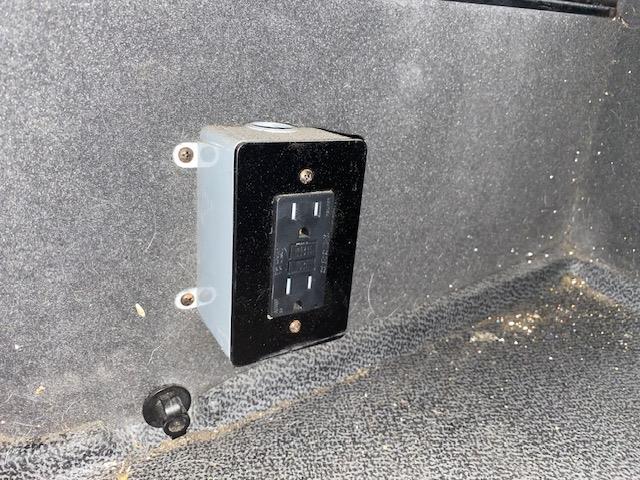 2023 Volvo VNR64T400-24