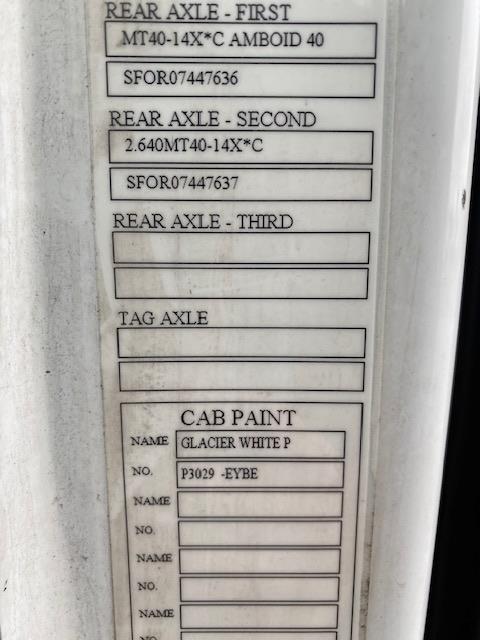 2023 Volvo VNR64T400-31