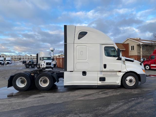 2020 Freightliner Cascadia-7