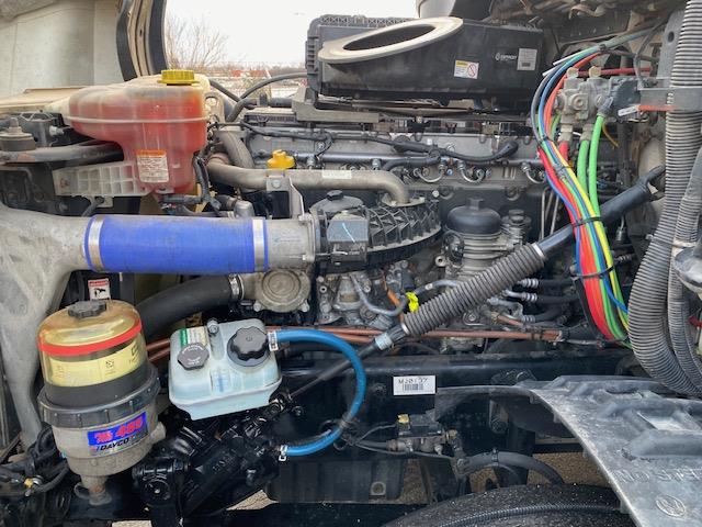 2020 Freightliner Cascadia-9