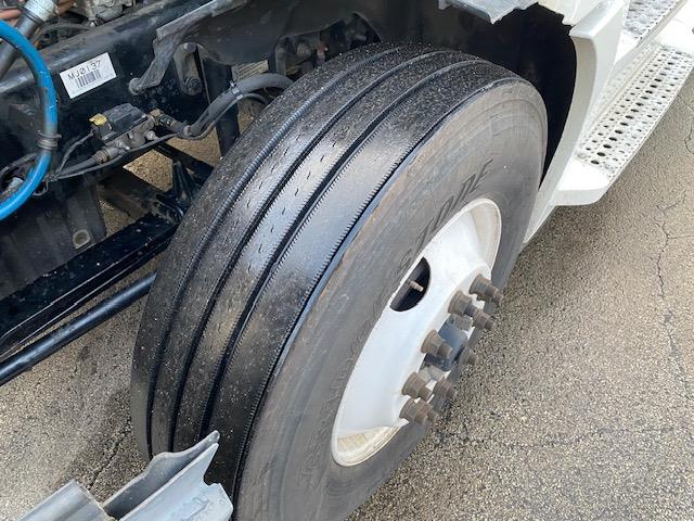 2020 Freightliner Cascadia-10