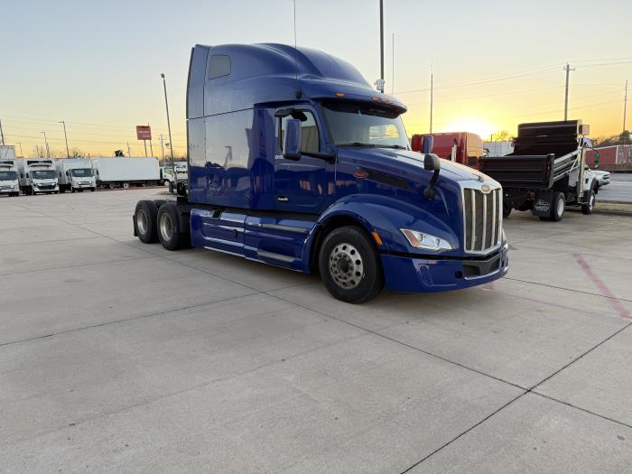 2022 Peterbilt 579-7