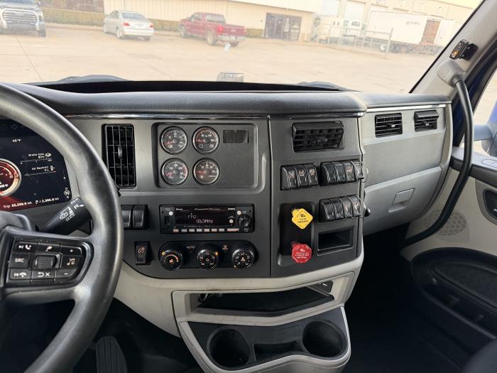 2022 Peterbilt 579-13