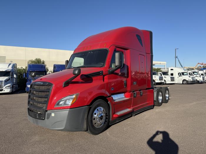 2022 Freightliner Cascadia-1
