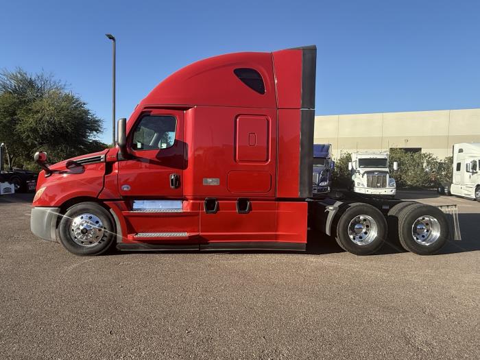 2022 Freightliner Cascadia-2