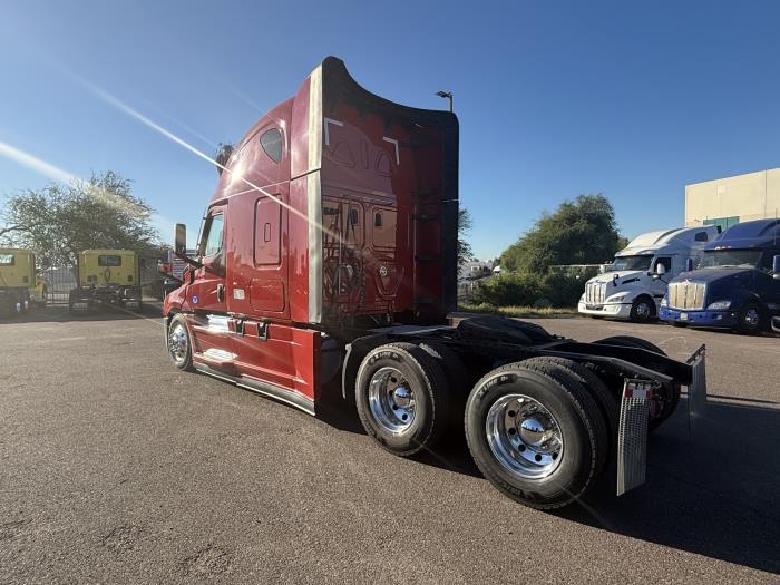 2022 Freightliner Cascadia-3
