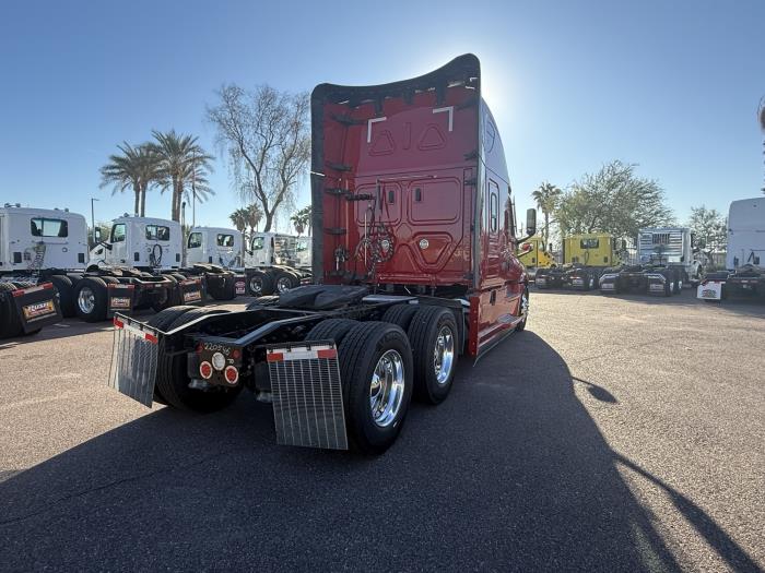 2022 Freightliner Cascadia-5