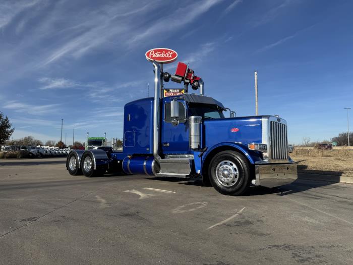 2026 Peterbilt 589-4