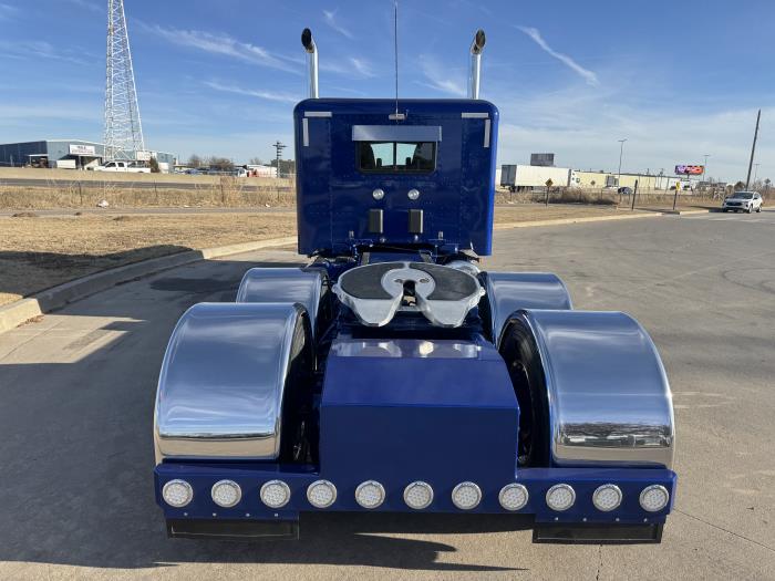 2026 Peterbilt 589-8