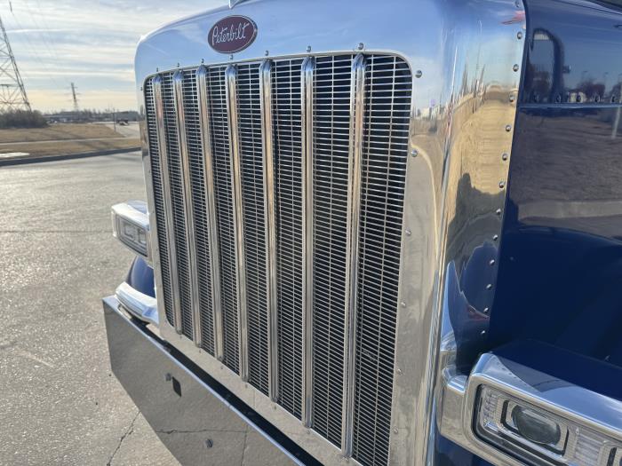 2026 Peterbilt 589-10