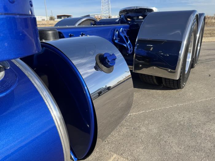 2026 Peterbilt 589-18