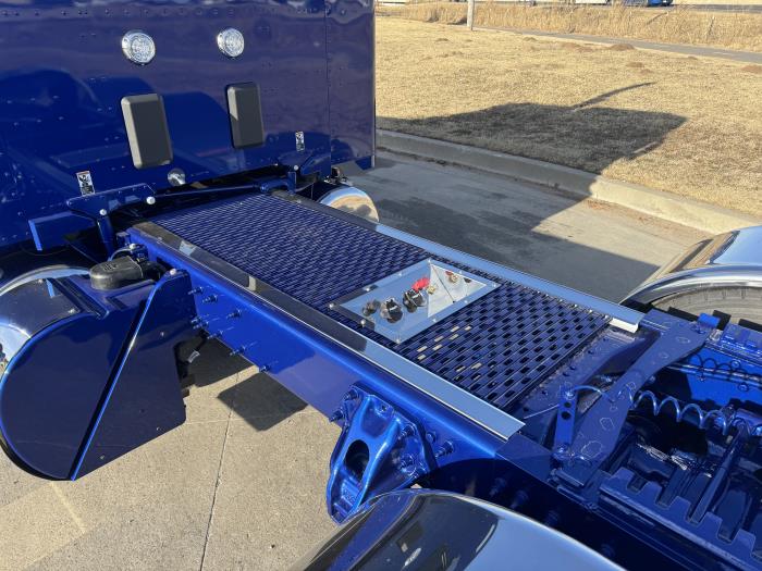 2026 Peterbilt 589-22