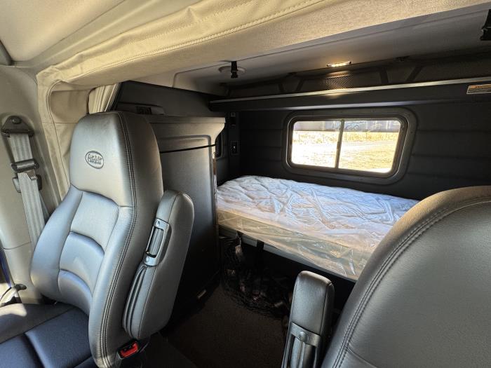 2026 Peterbilt 589-35