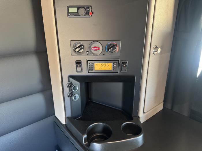 2026 Peterbilt 589-41